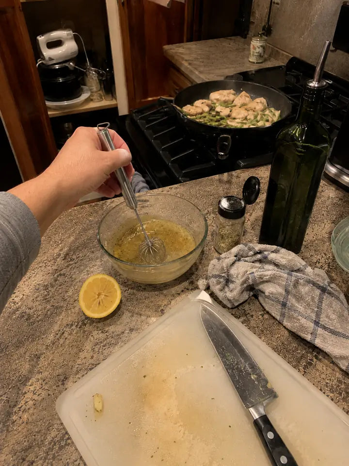 Everyday rotary whisk for family kitchen